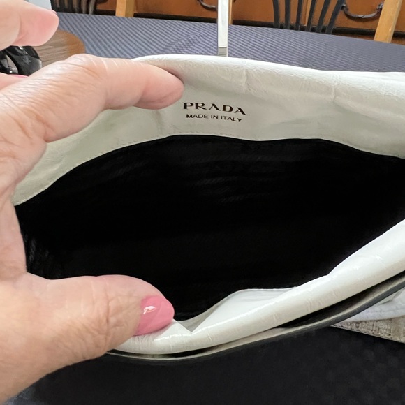 Authentic Prada White Leather Shoulder Bag - Picture 6 of 11